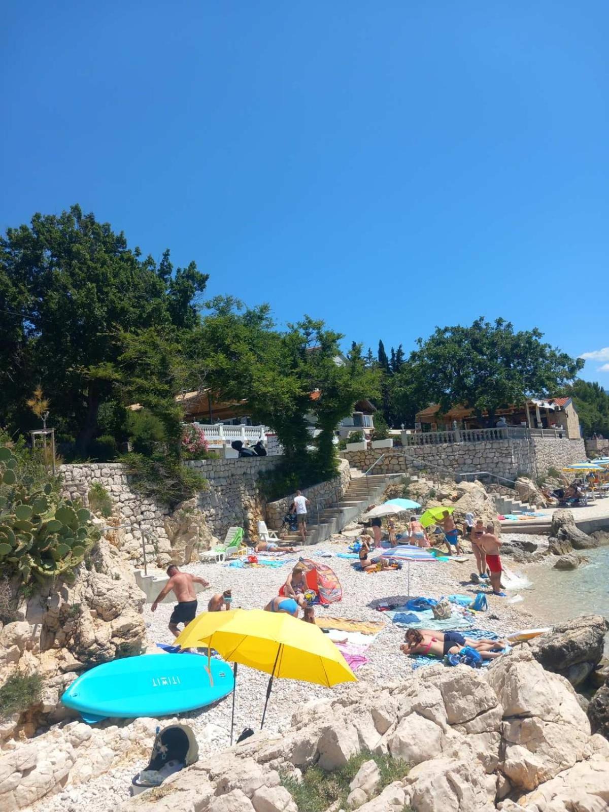 Apartments Maricic 200 Meters From The Beach Novi Vinodolski Exterior foto