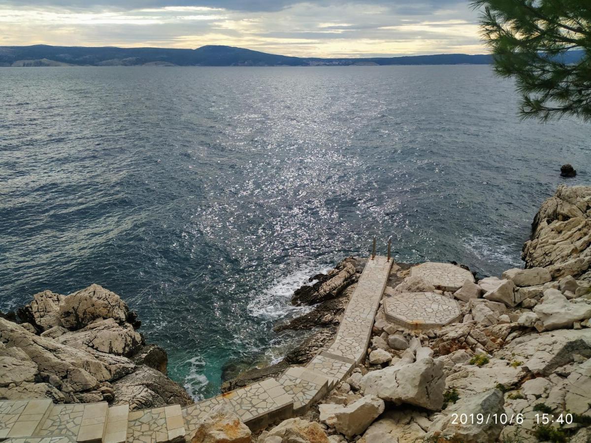 Apartments Maricic 200 Meters From The Beach Novi Vinodolski Exterior foto